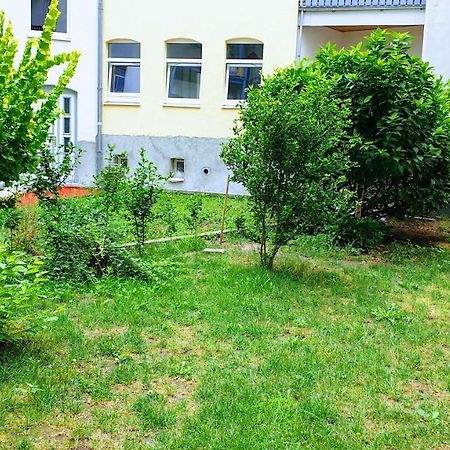 Room In City Center Halle With Shared Bathroom & Kitchen - Free Wifi, Netflix, Ipad & Ground Floor Extérieur photo