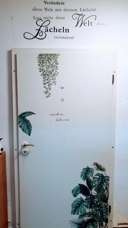 Room In City Center Halle With Shared Bathroom & Kitchen - Free Wifi, Netflix, Ipad & Ground Floor Extérieur photo
